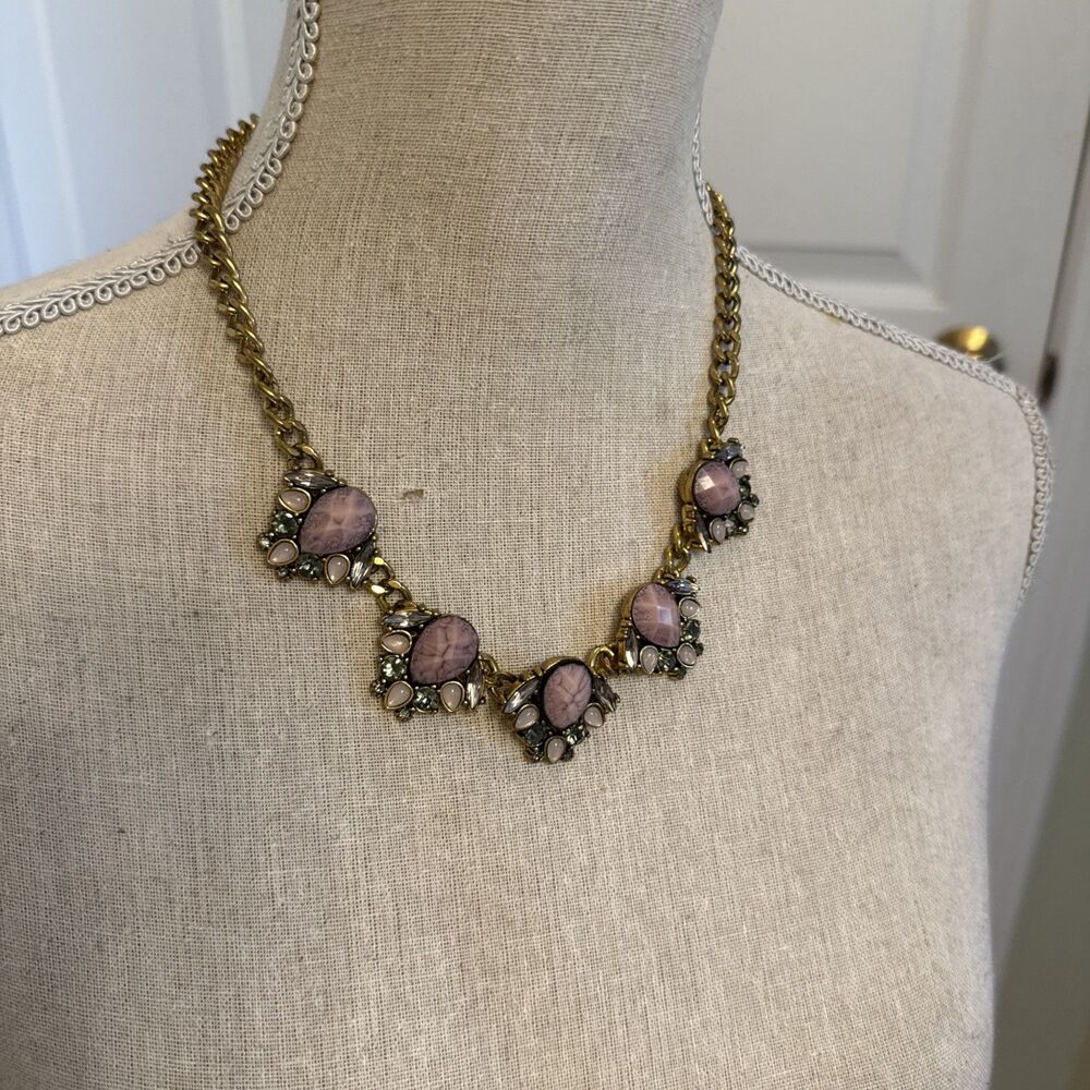 VINTAGE PINK STATEMENT NECKLACE